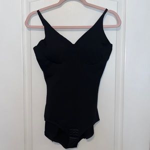 BLACK PADDED SHAPE-WEAR